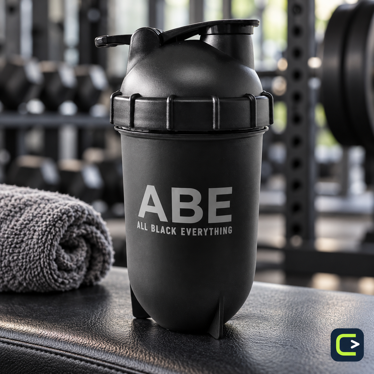 Applied Nutrition ABE Bullet noir 500 ml — mise en situation sportive ; visuel retravaillé à partir de la référence produit, signature Le Coin du Sportif hors produit.